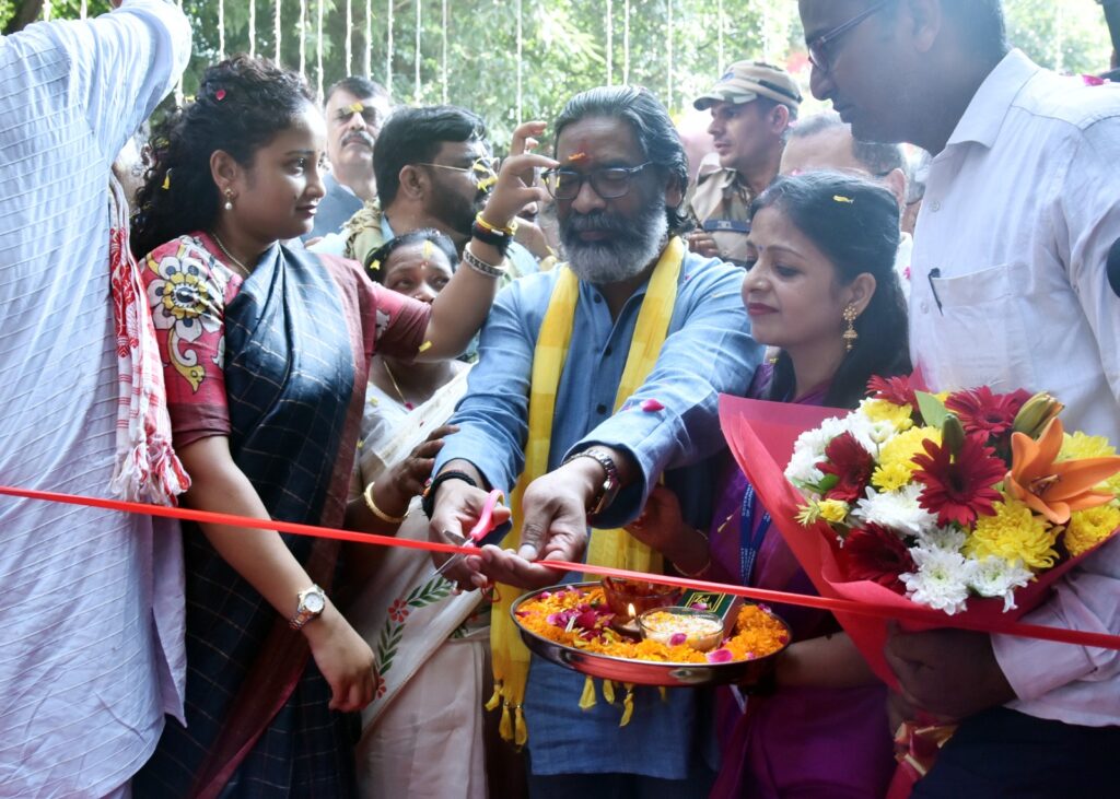 मुख्यमंत्री हेमंत सोरेन ने किया न्यू झारखण्ड भवन का उद्घाटन ,देश की राजधानी  दिल्ली का केंद्र बिंदु कनॉट प्लेस में शुरू हुआ झारखंड सरकार का नया भवन ,