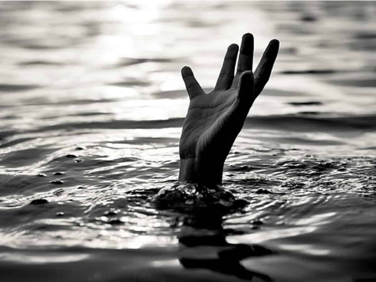 गणेश विसर्जन के दौरान मेशवो…