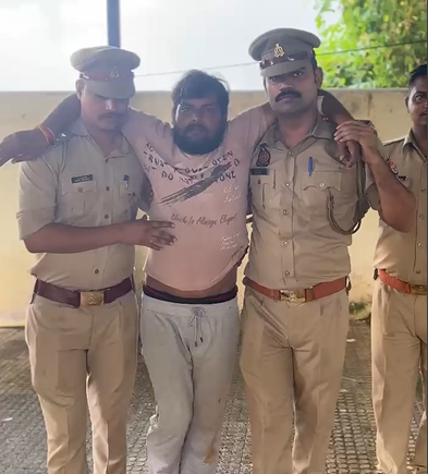 बाइक सवार लुटेरे को पुलिस ने मुठभेड़ में किया गिरफ्तार, पूर्व में दर्ज हैं कई संगीन मामले