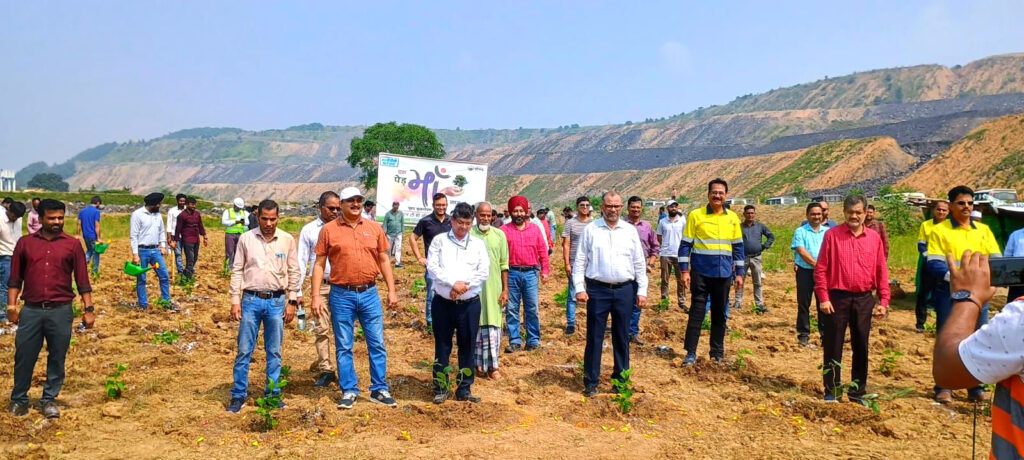 NTPC “पेड़ माँ के नाम” अभियान के तहत एक वृहद वृक्षारोपण कार्यक्रम का आयोजन किया।