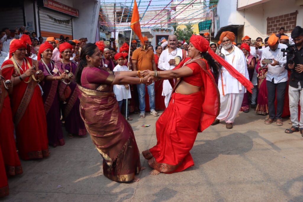 हर्ष उल्हास के साथ मनाया जा रहा तुकडोजी महाराज पुण्य तिथी मोहोत्सव