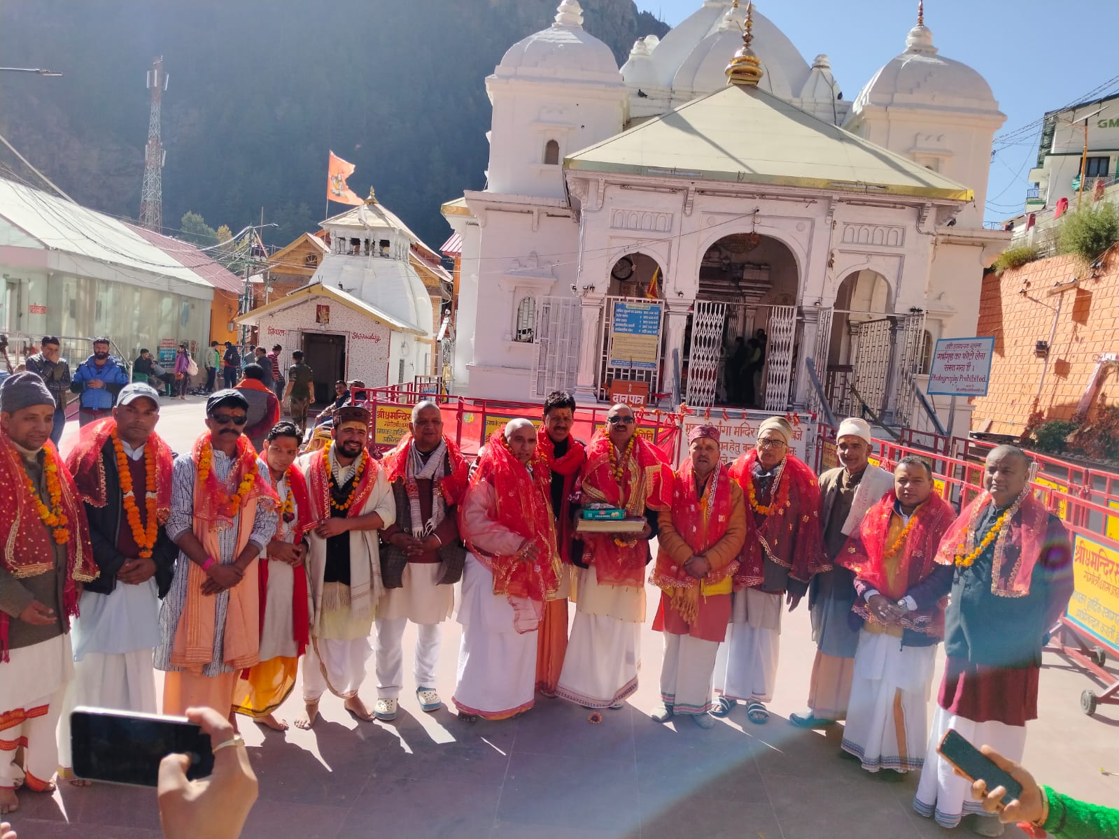 गंगोत्री मंदिर समिति के चुनाव सम्पन्न,धर्मानंद सेमवाल बने…