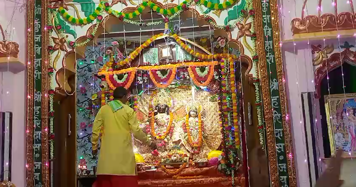 बांके बिहारी मंदिर में गोवर्धन महाराज की धूमधाम…