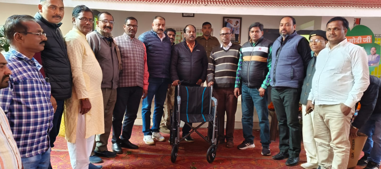नवनिर्वाचित विधायक ने व्हीलचेयर प्रदान…