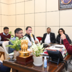 सेब बागवानों को सब्सिडी का भुगतान करने के विभागीय मंत्री ने दिए निर्देश