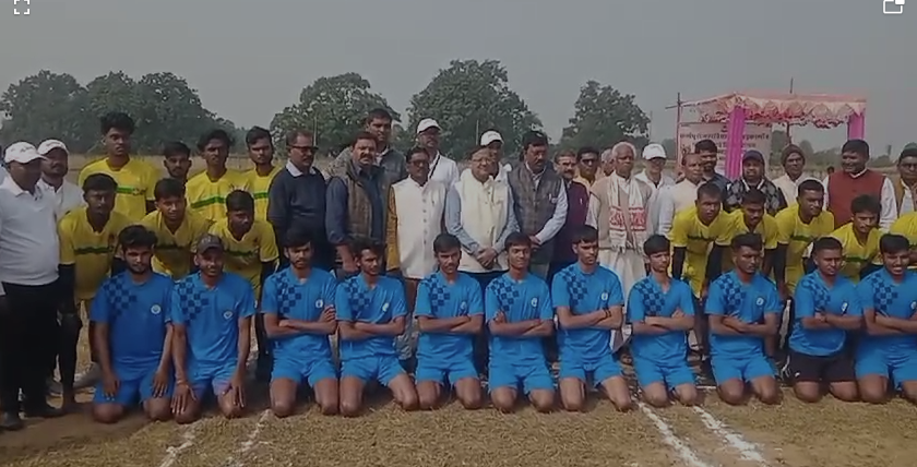 कर्णपुरा कॉलेज मैदान में विश्वविद्यालय…
