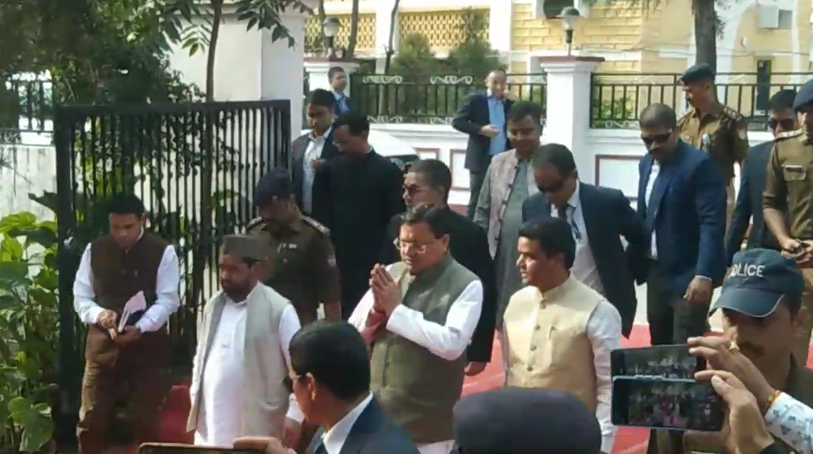 मुख्यमंत्री ने उत्तरकाशी में विकास योजनाओं एवं जन कल्याणकारी कार्यक्रमों की प्रगति की कि समीक्षा
