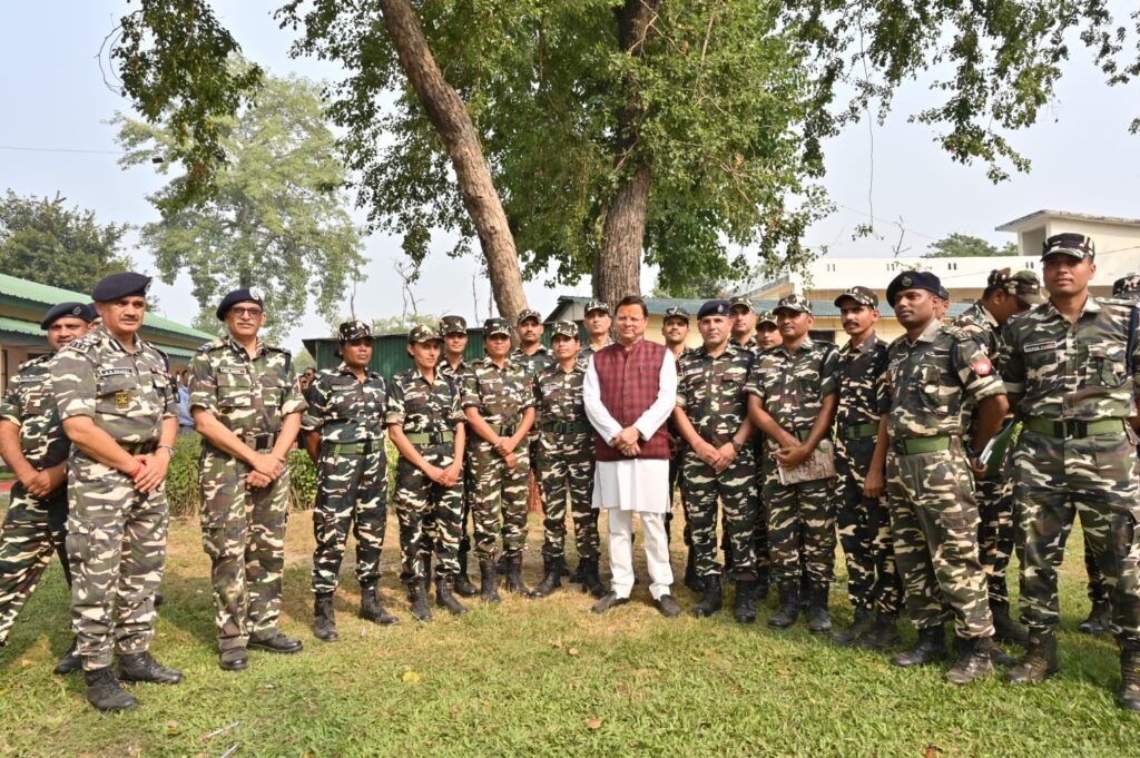 मुख्यमंत्री धामी का खटीमा दौरा: स्थानीय जनता से मिलकर दी पर्व की शुभकामनाएं