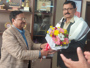 नए वित्त सलाहकार का कुलपति ने किया स्वागत
