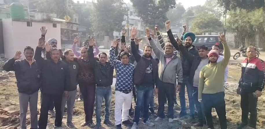सैंकड़ों साल पुराने पार्क को तोड़ने…