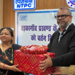आंगनवाड़ी केंद्रों में एनटीपीसी ने बांटे बर्तन