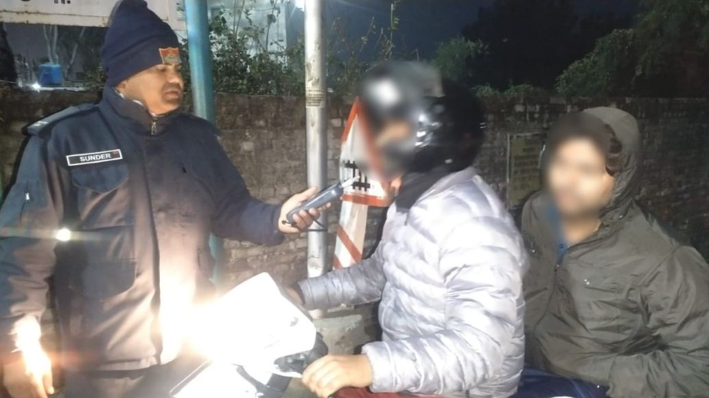 वर्ष के अंतिम दिन हुड़दंग करने वालों की पुलिस ने उतारी खुमारी