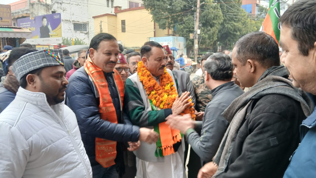 भाजपा के मेयर प्रत्याशी ने नववर्ष की दी शुभकामनाएं