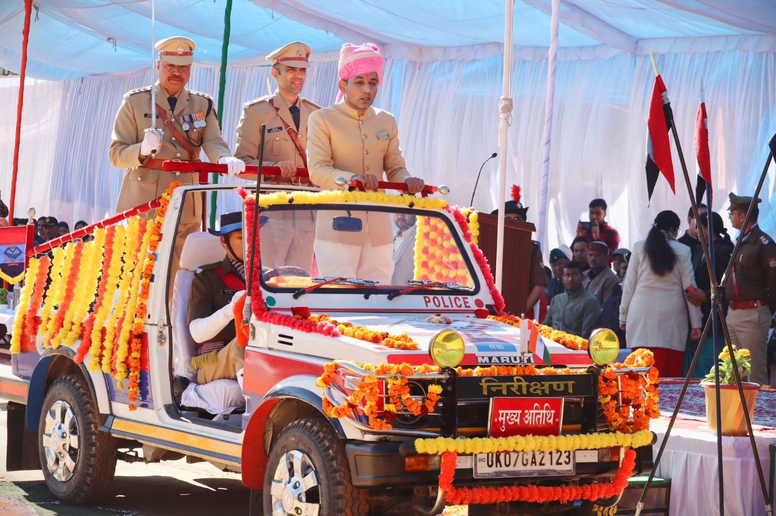 76वें गणतन्त्र दिवस के अवसर पर पौड़ी पुलिस द्वारा भव्य परेड का पौड़ी के कण्डोलिया मैदान में किया गया आयोजन