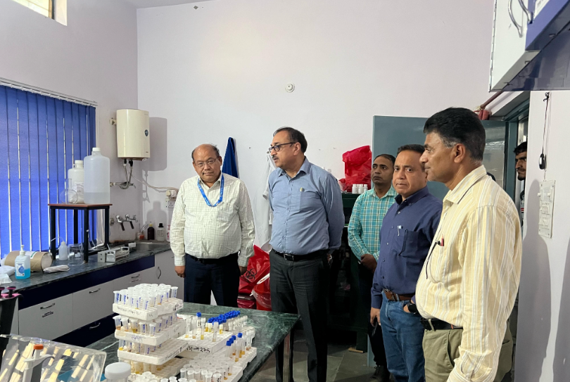 निदेशक पशुपालन ने किया रोग अनुसंधान प्रयोगशाला का दौरा